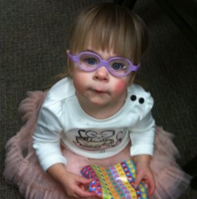 Americas Best Eyeglasses Girl