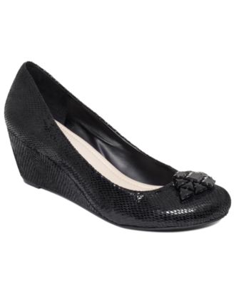 Kenneth Cole Reaction Shoes Did U Tell Wedge Pumps